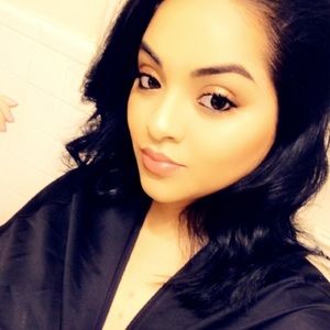 Meet your Posher, Azucena